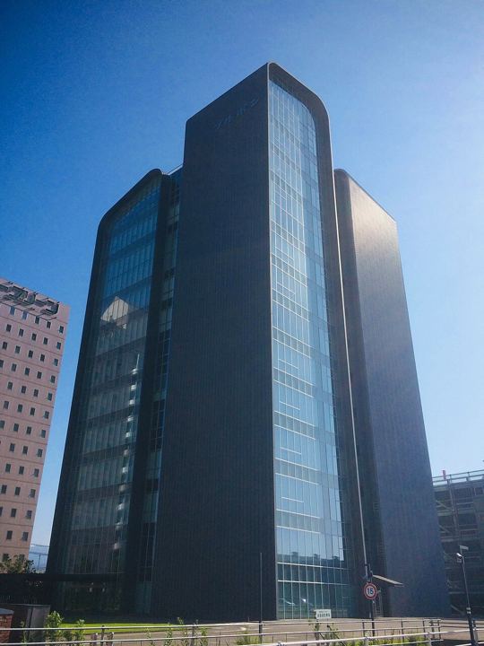 ブルボンの写真(Bourbon Corporation Honsya)